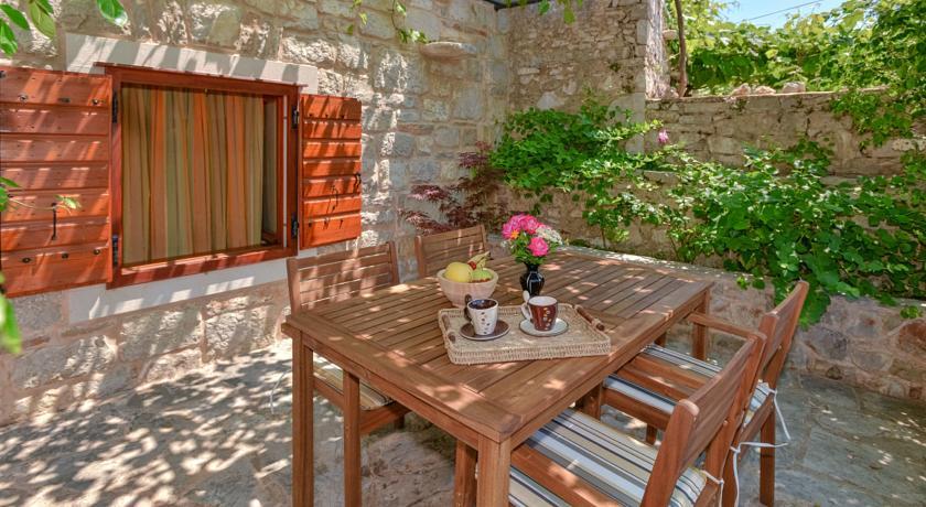 Holiday Home Rudina Стари Град Стая снимка