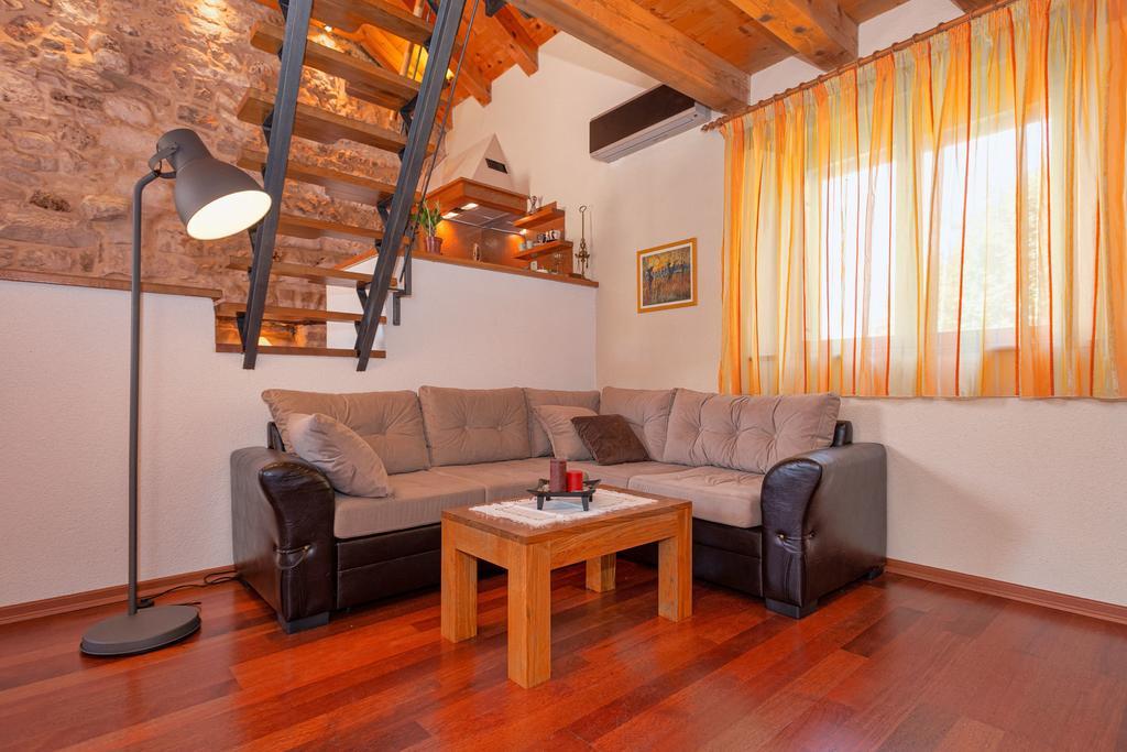 Holiday Home Rudina Стари Град Стая снимка